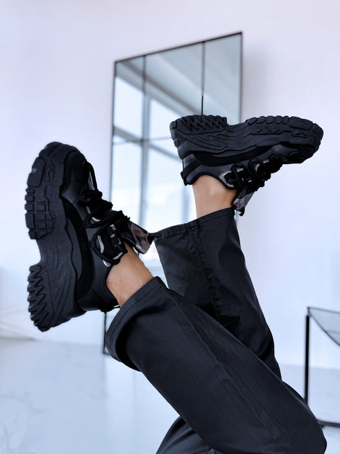 MELNAS botas ar aukšto žolės "BRATZ"